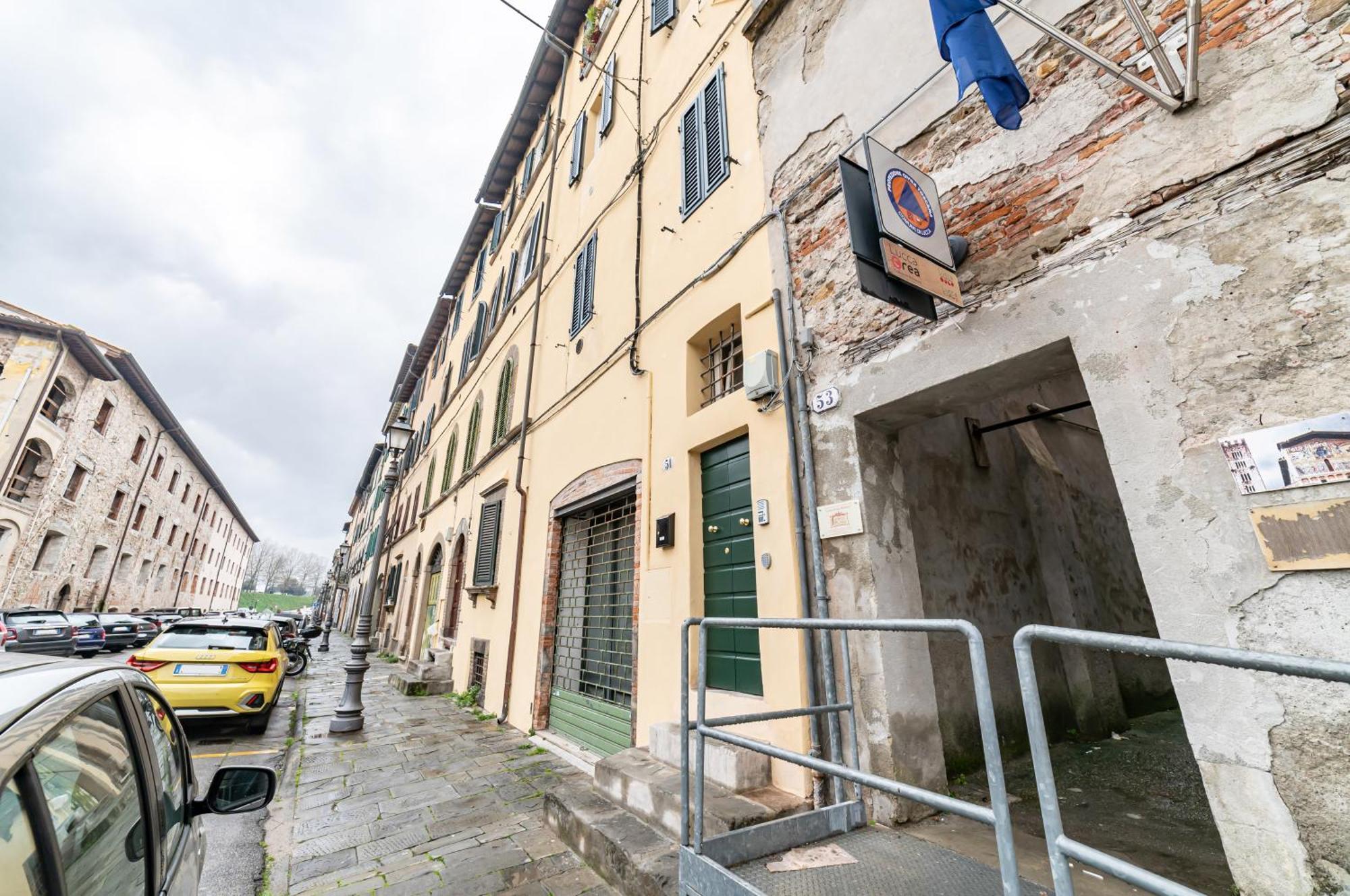 Modern Apartment In The Heart Of Lucca! 외부 사진